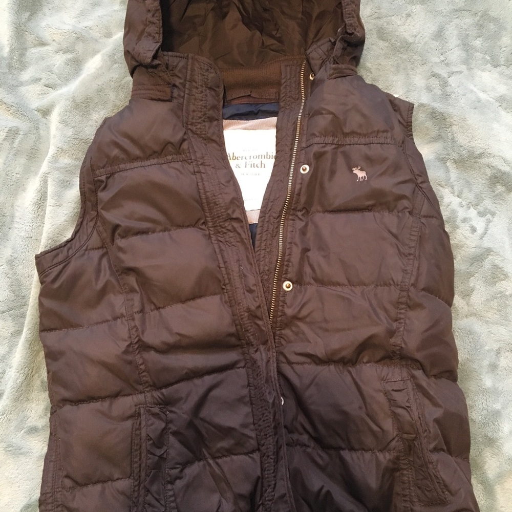 Abercrombie and Fitch down vest size M